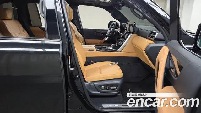 Lexus LX — Фото автомобиля 21