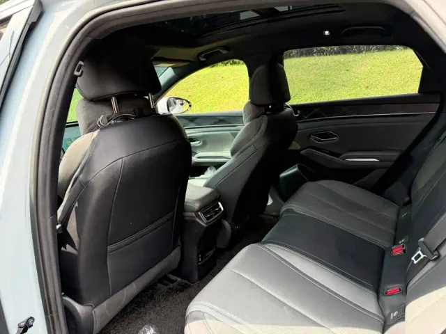 BYD Qin L — Фото автомобиля 11