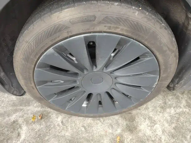 Tesla Model Y — Фото автомобиля 22