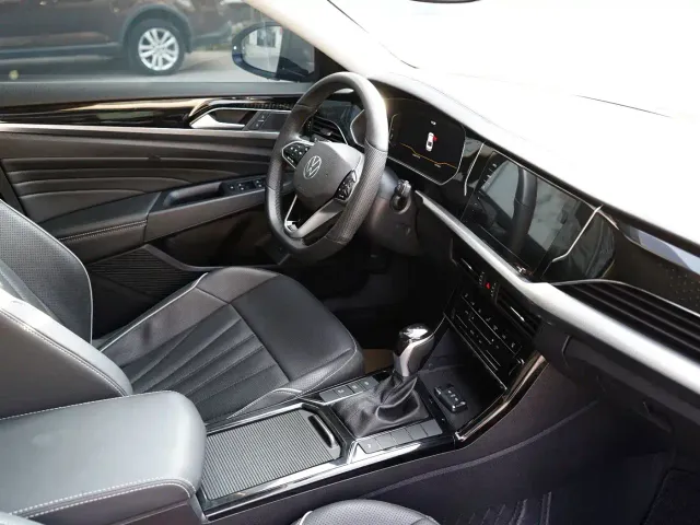 Volkswagen Passat — Фото автомобиля 12