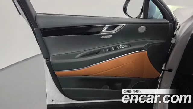 Genesis GV80 — Фото автомобиля 24