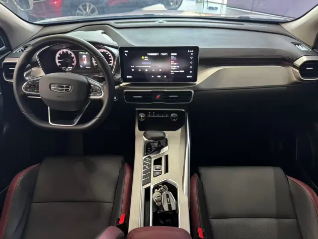 Geely Binyue — Фото автомобиля 13