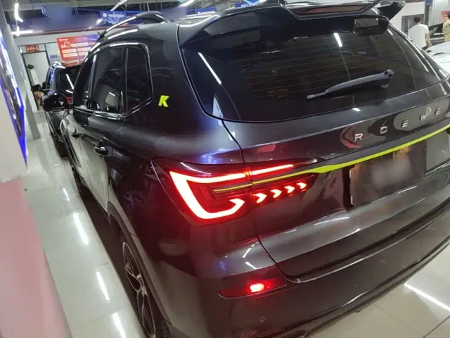 Roewe RX5 — Фото автомобиля 4