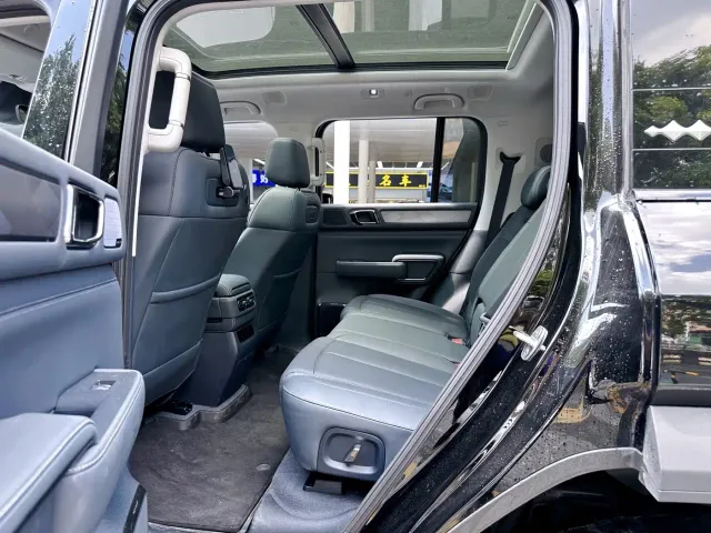 BYD FangChengBao Leopard 5 — Фото автомобиля 7