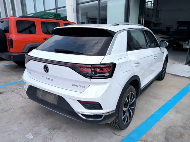 Volkswagen T-Roc — Фото автомобиля 6