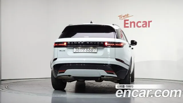 Land Rover Range Rover Velar Range Rover Velar 2.0 P250 Dynamic SE — Фото автомобиля 3
