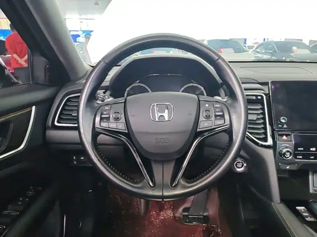 Honda UR-V — Фото автомобиля 10