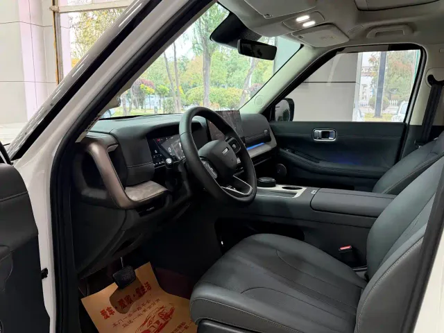 Haval Great Wall H10 — Фото автомобиля 7