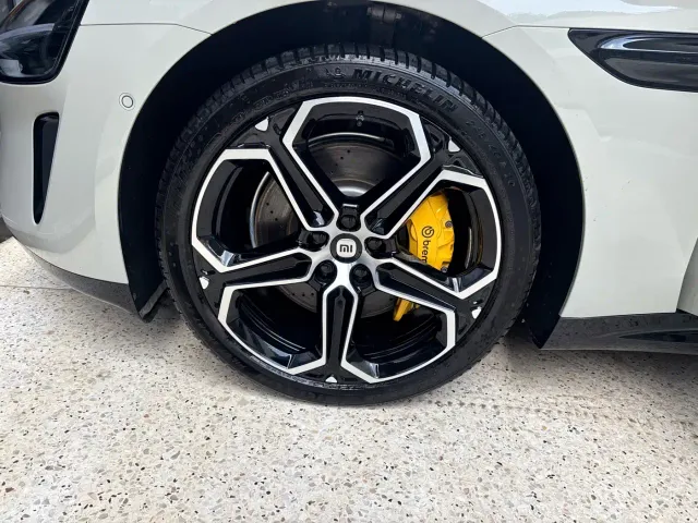 Xiaomi SU7 — Фото автомобиля 26