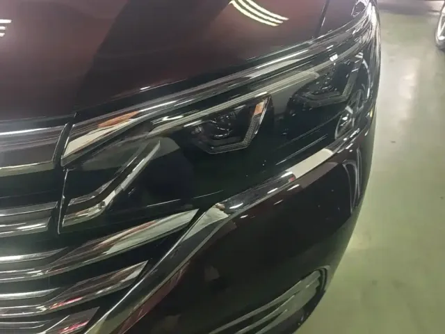 Volkswagen Viloran 2023 Facelift 380TSI Premium Edition — Фото автомобиля 23