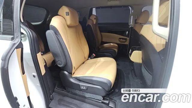 Kia Carnival — Фото автомобиля 17