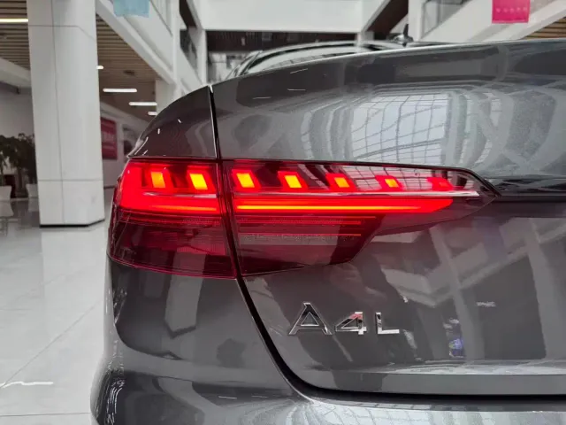 Audi A4L — Фото автомобиля 23
