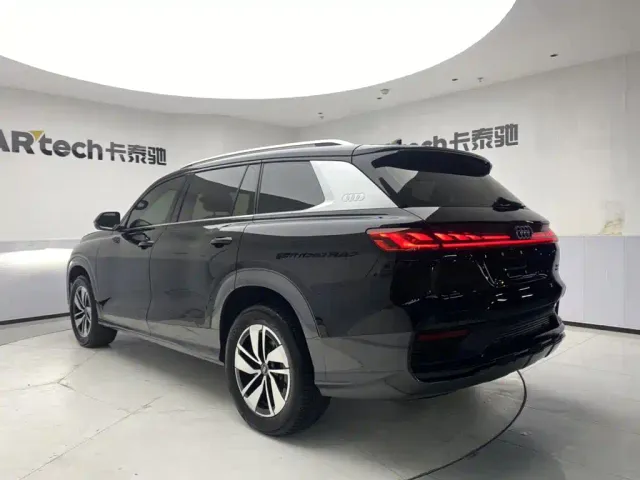 Audi Q6 — Фото автомобиля 7