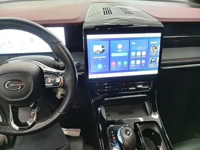 GAC Trumpchi M8 — Фото автомобиля 12
