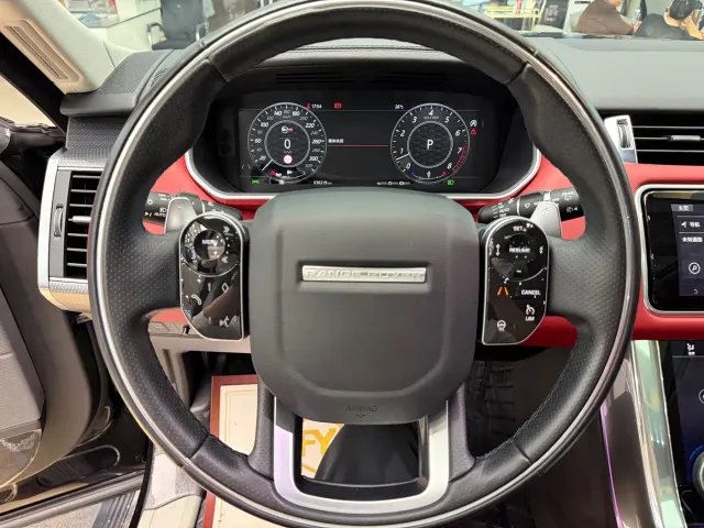 Land Rover Range Rover Sport — Фото автомобиля 18