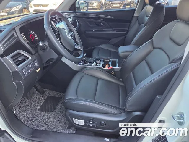 KGM Korando Beautiful — Фото автомобиля 9