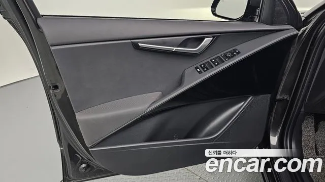 Kia Niro The All New — Фото автомобиля 13