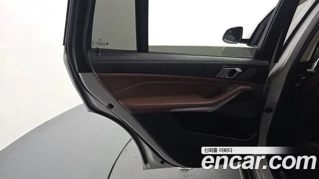 BMW X7 — Фото автомобиля 21