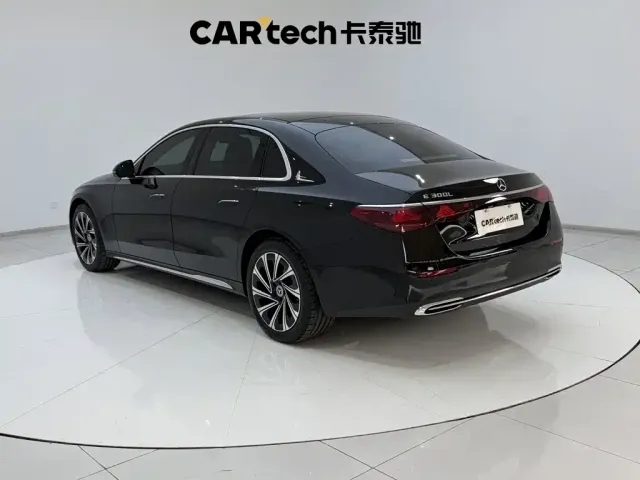 Mercedes-Benz E-Class — Фото автомобиля 7