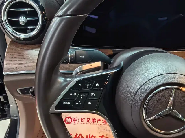 Mercedes-Benz E-Class — Фото автомобиля 10