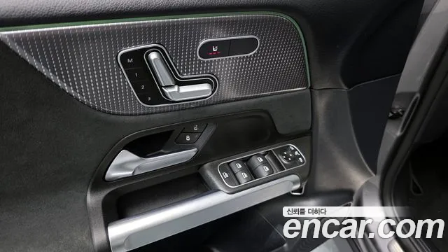 Mercedes-Benz GLB-Class — Фото автомобиля 5