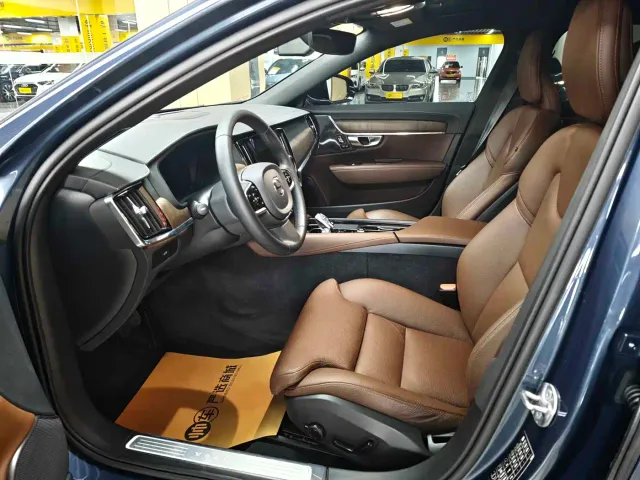 Volvo S90 — Фото автомобиля 8