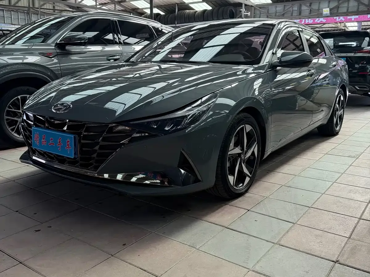 Фотография автомобиля — Hyundai Elantra