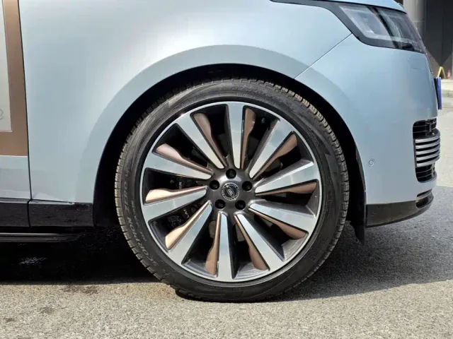 Land Rover Range Rover — Фото автомобиля 13
