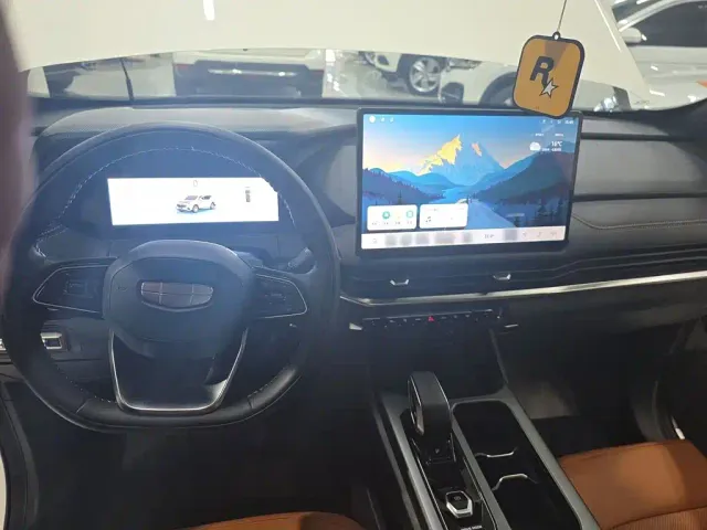 Geely Haoyue L — Фото автомобиля 19