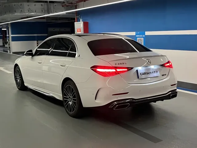 Mercedes-Benz C-Class — Фото автомобиля 3