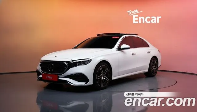 Фотография автомобиля — Mercedes-Benz E-Class