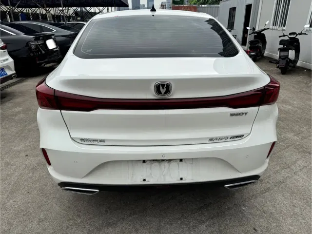Changan Eado 2023 Enjoy Edition PLUS Blue Whale NE 1.4T GDI DCT Premium Edition — Фото автомобиля 13
