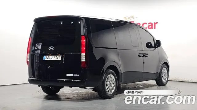 Hyundai Staria Staria Карго 5 мест — Фото автомобиля 2