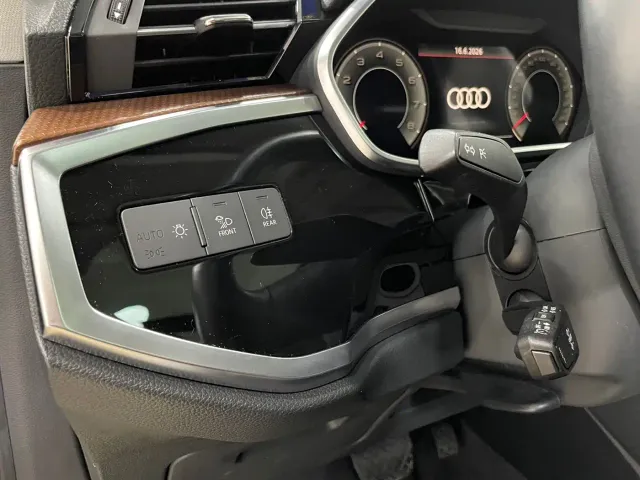 Audi Q3 — Фото автомобиля 14