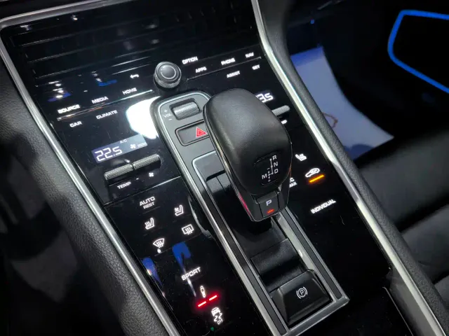 Porsche Panamera — Фото автомобиля 8