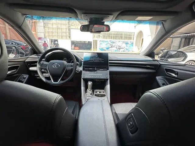 Toyota Avalon — Фото автомобиля 10
