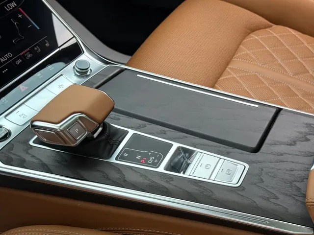 Audi A6L — Фото автомобиля 18