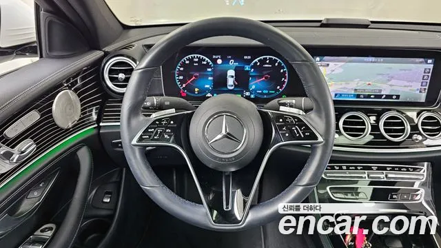 Mercedes-Benz E-Class — Фото автомобиля 13