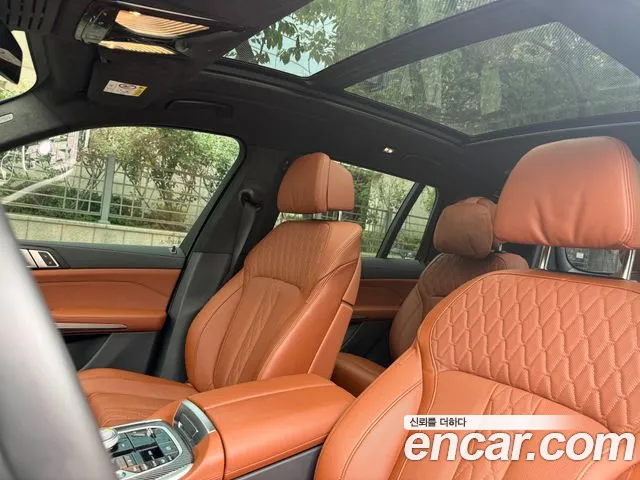 BMW X7 — Фото автомобиля 10