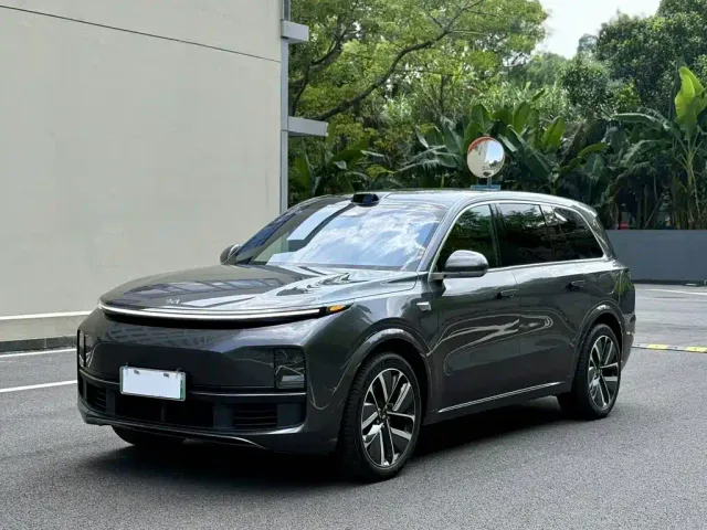 Фотография автомобиля — Li Auto L9