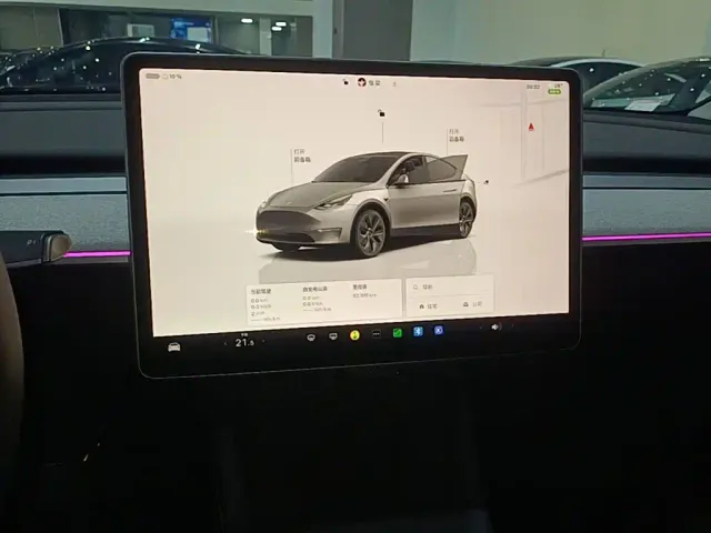 Tesla Model Y — Фото автомобиля 12