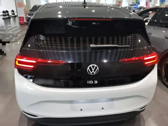 Volkswagen ID.3 — Фото автомобиля 5