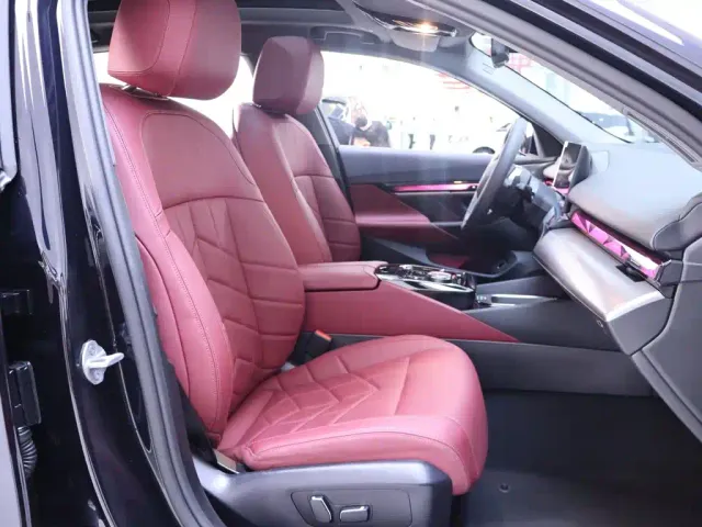BMW 5 Series — Фото автомобиля 21