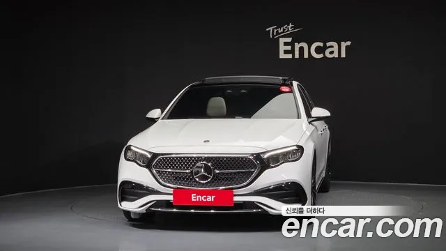 Mercedes-Benz E-Class — Фото автомобиля 3