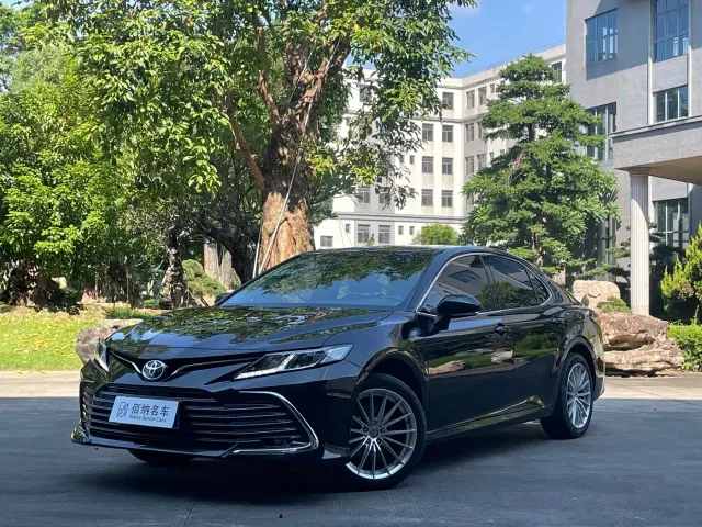 Фотография автомобиля — Toyota Camry
