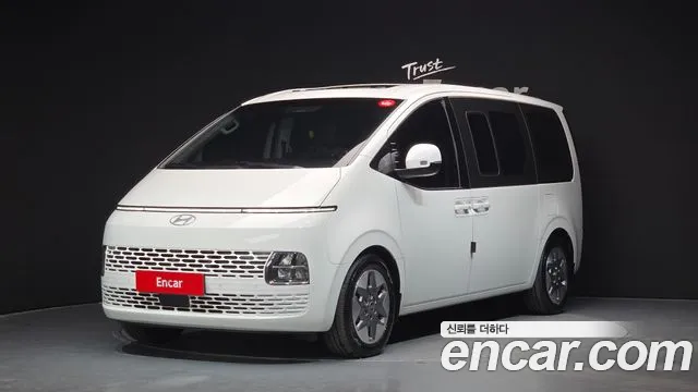 Фотография автомобиля — Hyundai Staria