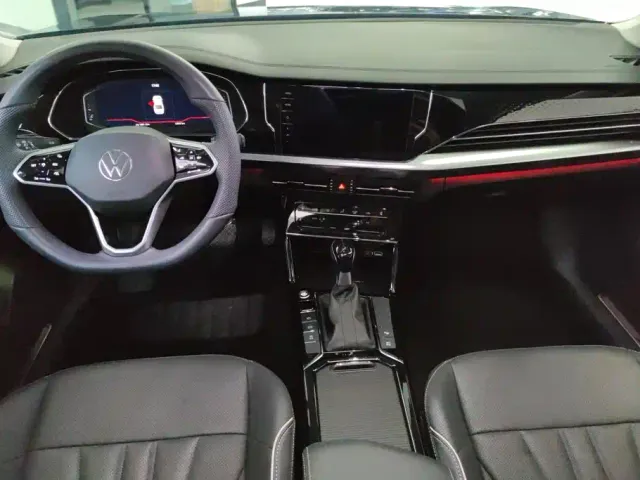 Volkswagen Passat — Фото автомобиля 12