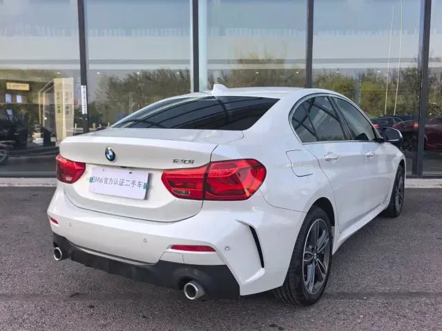 BMW 1 Series — Фото автомобиля 6