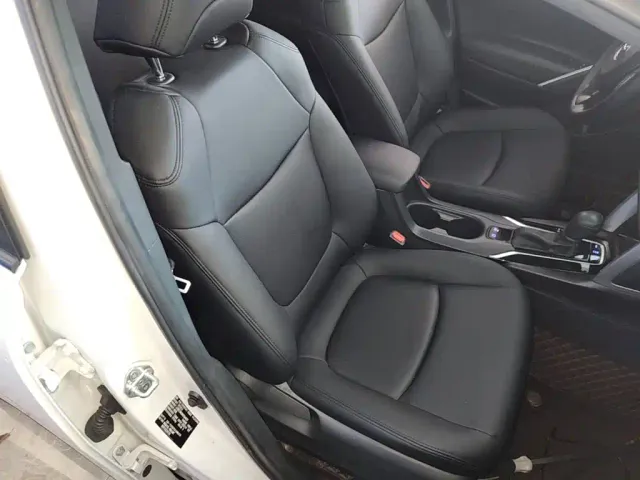 Toyota Corolla Cross — Фото автомобиля 24