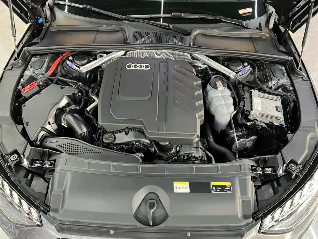 Audi A4L — Фото автомобиля 14